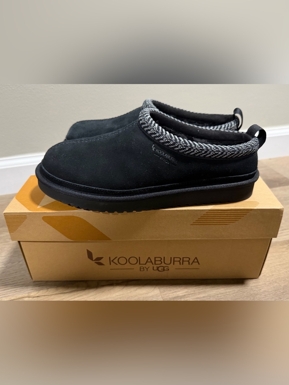 New Ugg Koolaburra Burree Women’s Slippers - 1159730 - Black - Picture 3 of 4